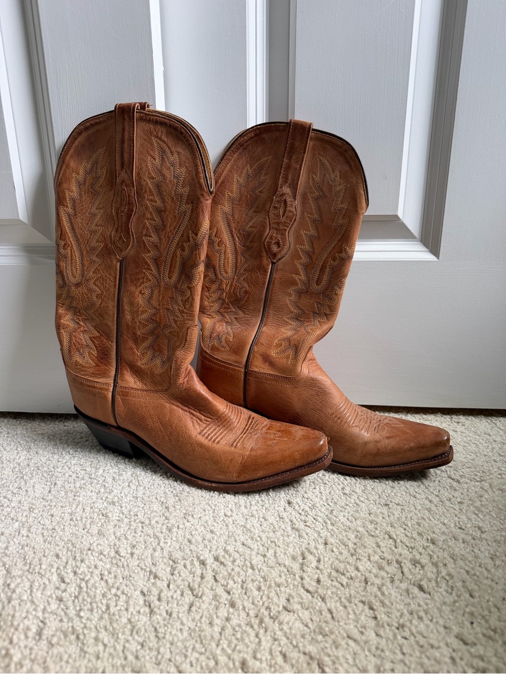 Old West Tan Leather Cowboy Boots with Embossed Stitching